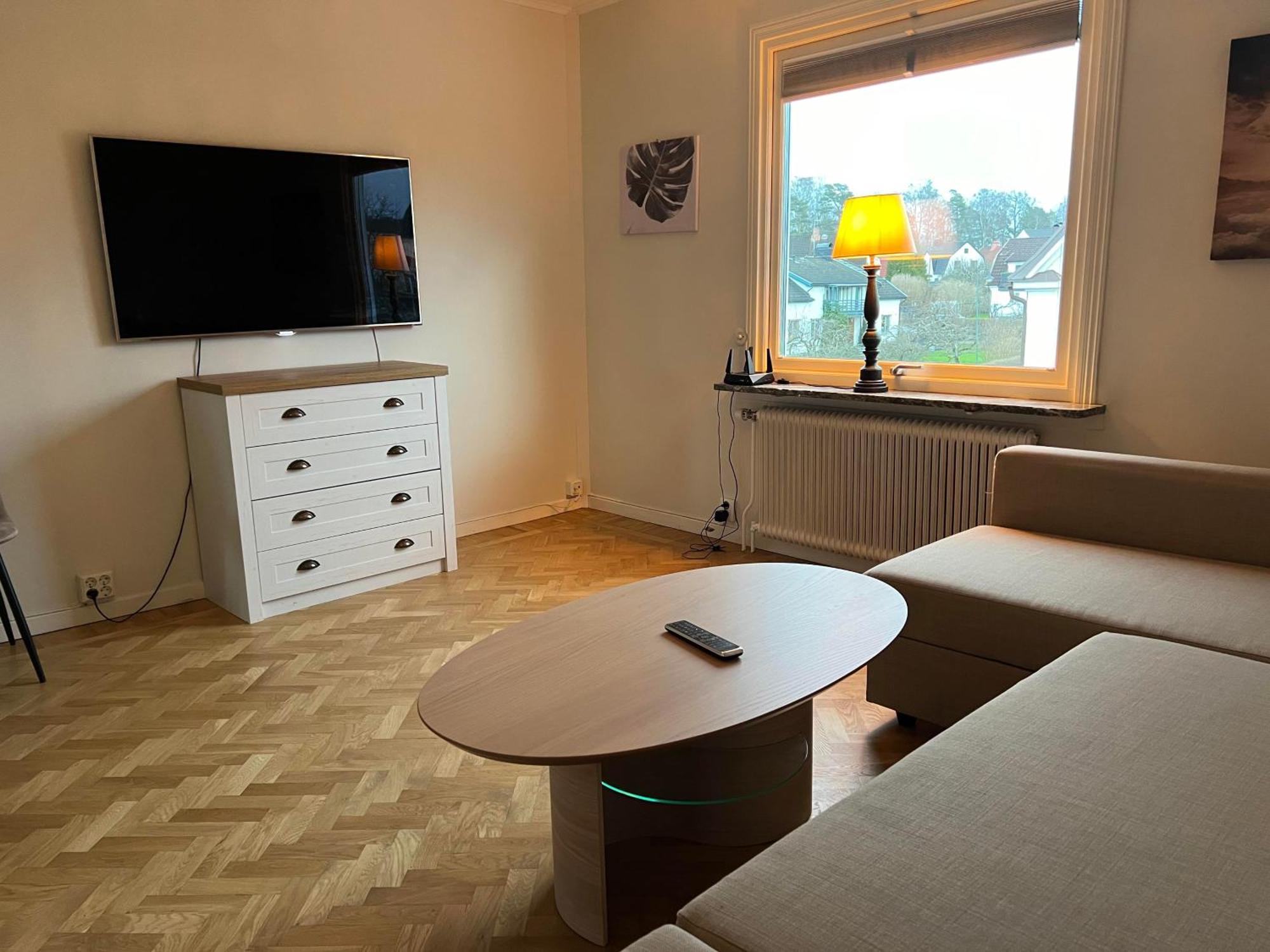 Haerligt Stort Boende I Perfekt Laege Boras Exterior photo